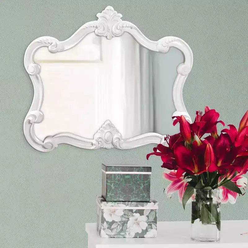 Miroir mural d'appoint 28"x32" brillant blanc avec cadre orné