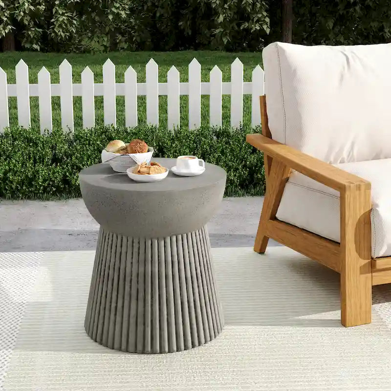 Christopher Knight Home - Table d'appoint d'extérieur en travertin et béton Isabella