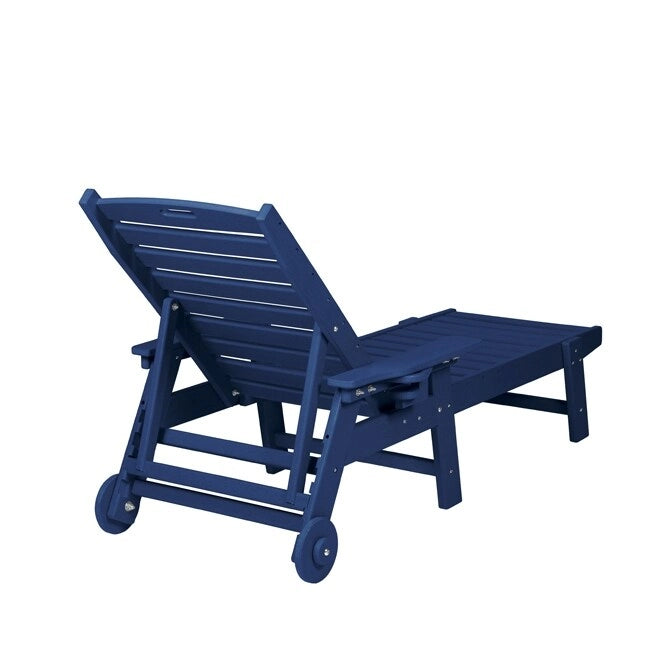 Ensemble de patio 3 pièces : 2 chaises longues surdimensionnées (5 positions, roues, porte-gobelet) + table d'appoint, aspect bois résistant aux intempéries.
