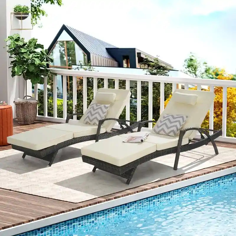 Ensemble de Chaises Longues de Jardin Haut de Gamme (2 Pièces) Chaises Longues en Rotin avec Coussins Épais, Dossier Réglable sur 150 Positions