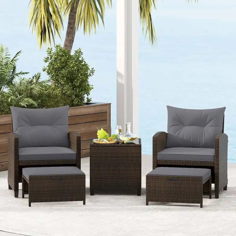 Costway, ensemble de mobilier de patio en rotin 5 pièces avec 2 poufs et verre trempé - Voir les détails