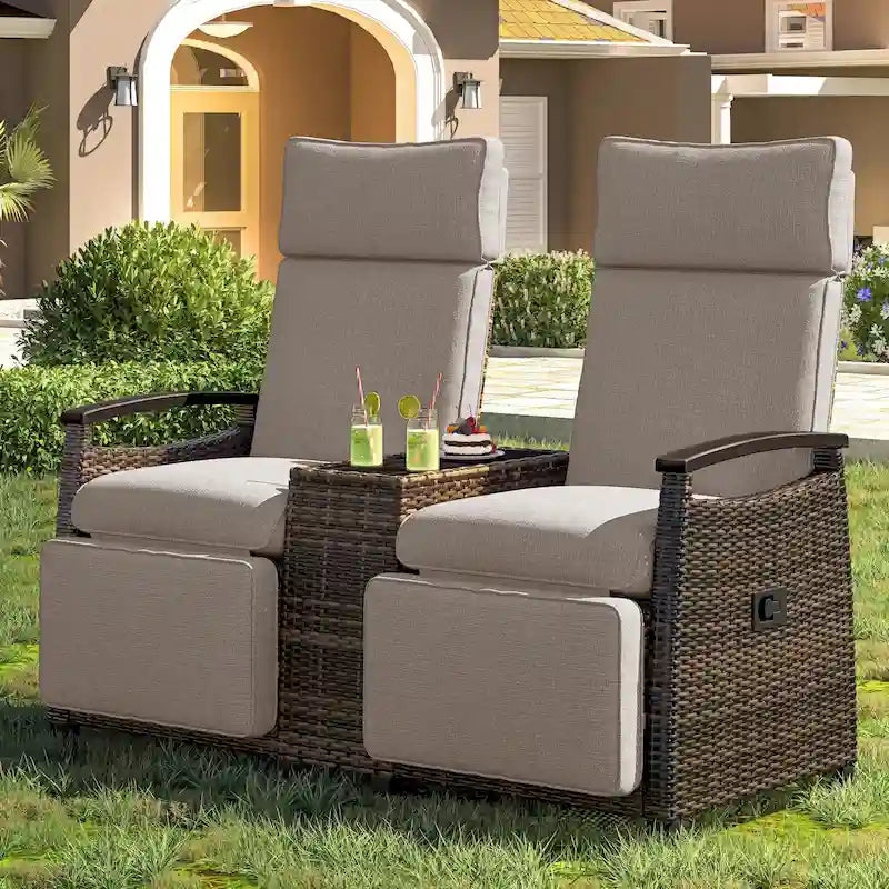 Canapé de jardin inclinable avec table de rangement intégrée, transat d'extérieur en osier à dossier réglable pour pelouse, jardin