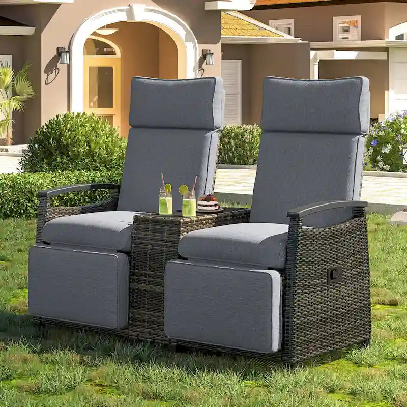 Canapé de jardin inclinable avec table de rangement intégrée, transat d'extérieur en osier à dossier réglable pour pelouse, jardin