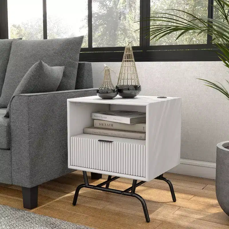 Table d'appoint moderne 1 tiroir avec ports USB et étagère, 45 cm