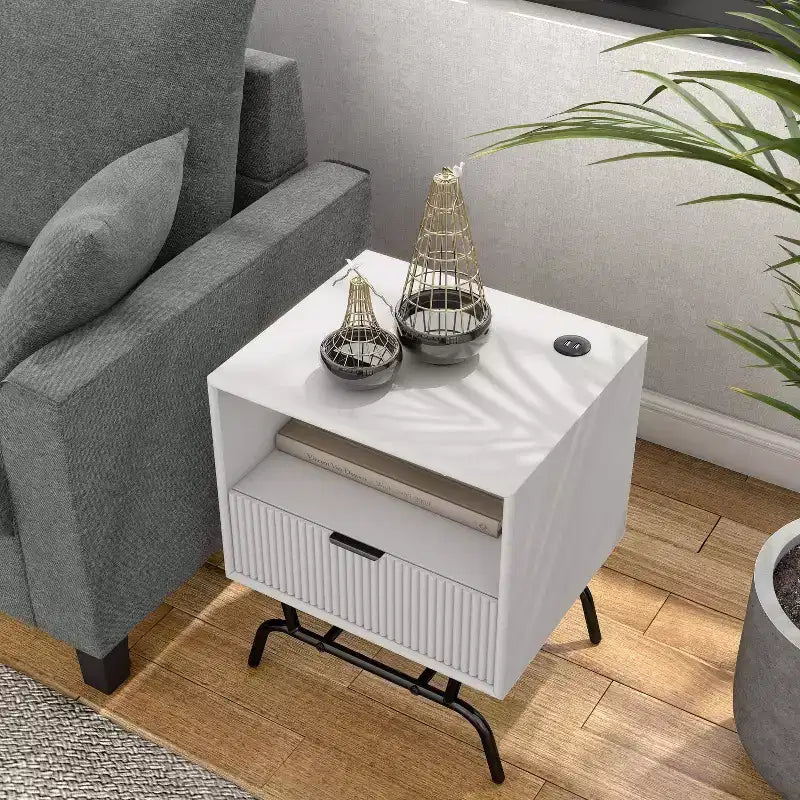 Table d'appoint moderne 1 tiroir avec ports USB et étagère, 45 cm