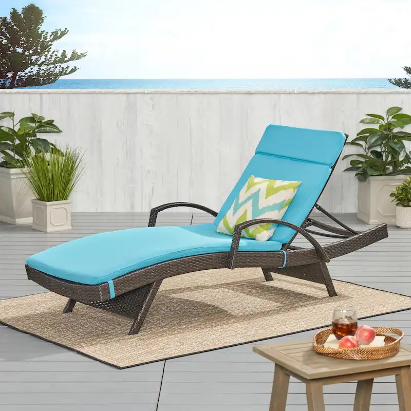 Toscana, chaise longue de jardin en osier avec coussins et accoudoirs, par Christopher Knight Home