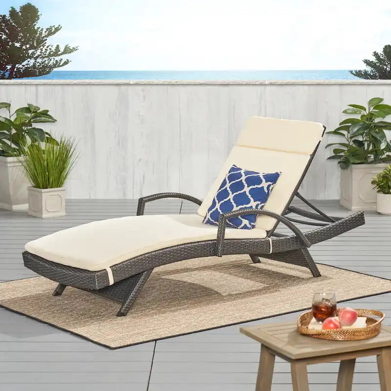 Toscana, chaise longue de jardin en osier avec coussins et accoudoirs, par Christopher Knight Home