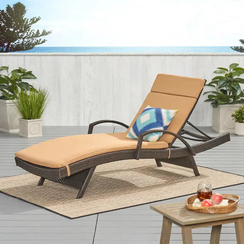 Toscana, chaise longue de jardin en osier avec coussins et accoudoirs, par Christopher Knight Home