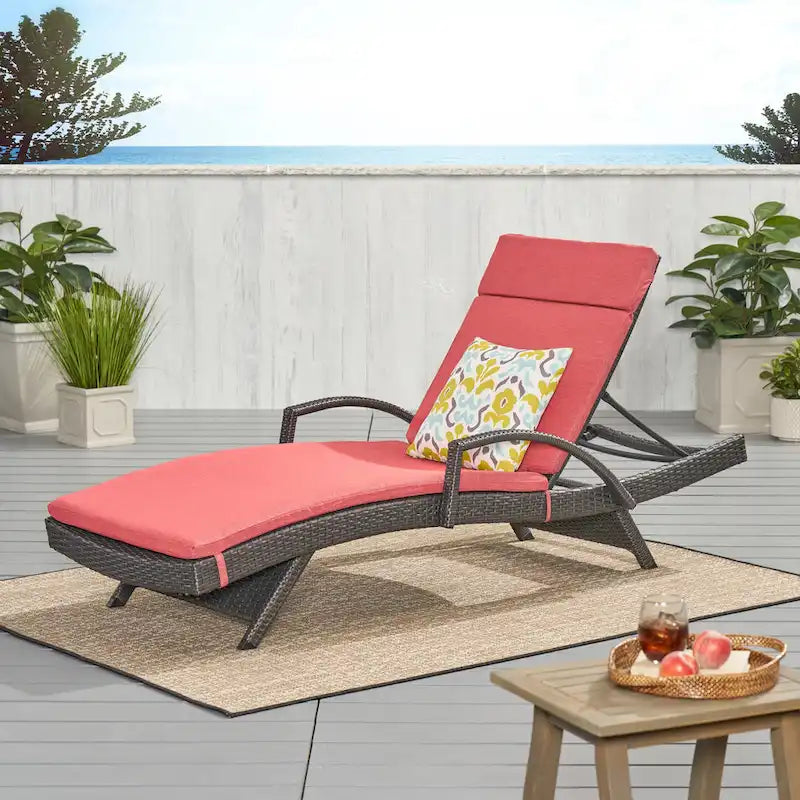 Toscana, chaise longue de jardin en osier avec coussins et accoudoirs, par Christopher Knight Home