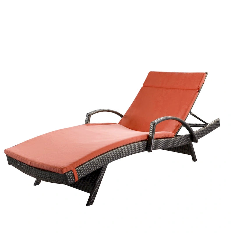 Toscana, chaise longue de jardin en osier avec coussins et accoudoirs, par Christopher Knight Home