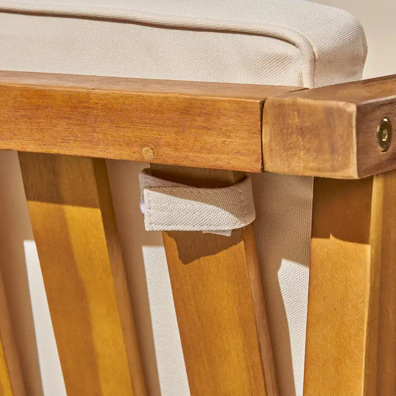Chaises Club d'extérieur Newbury en bois d'acacia avec coussins (lot de 2) par Christopher Knight Home