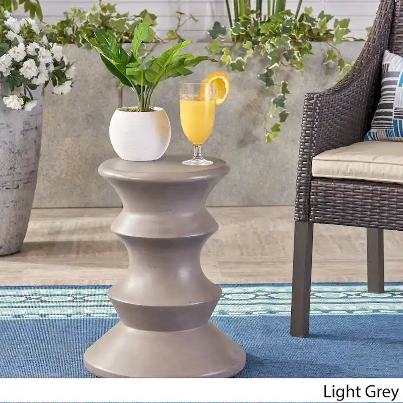Table d'appoint d'extérieur Eureka, par Christopher Knight Home