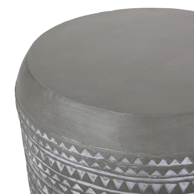 Table d'appoint Ardson Outdoor en béton léger par Christopher Knight Home