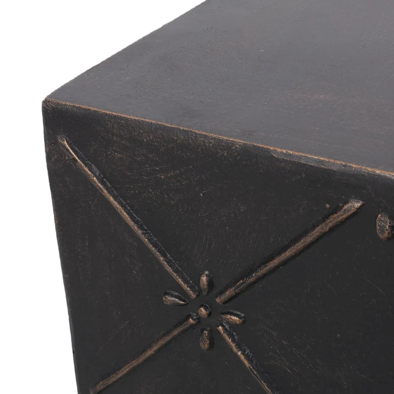 Table d'appoint d'extérieur légère en béton Acosta par Christopher Knight Home