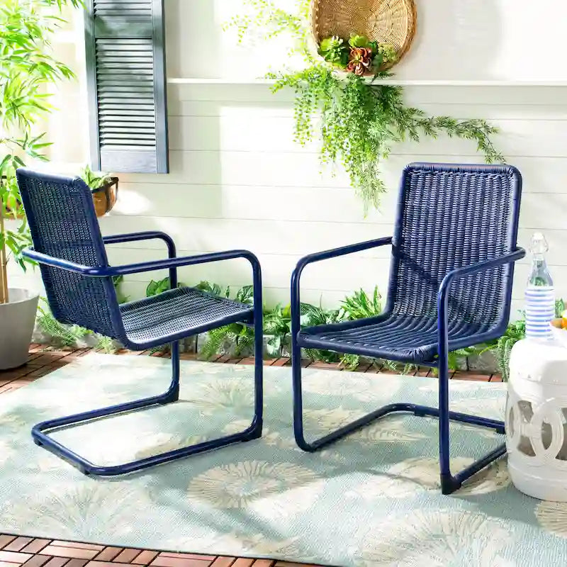 SAFAVIEH Outdoor Emmalee Chair (Set of 2) - 22 W x 25.6 D x 35 H - 20W x 35D x 26H