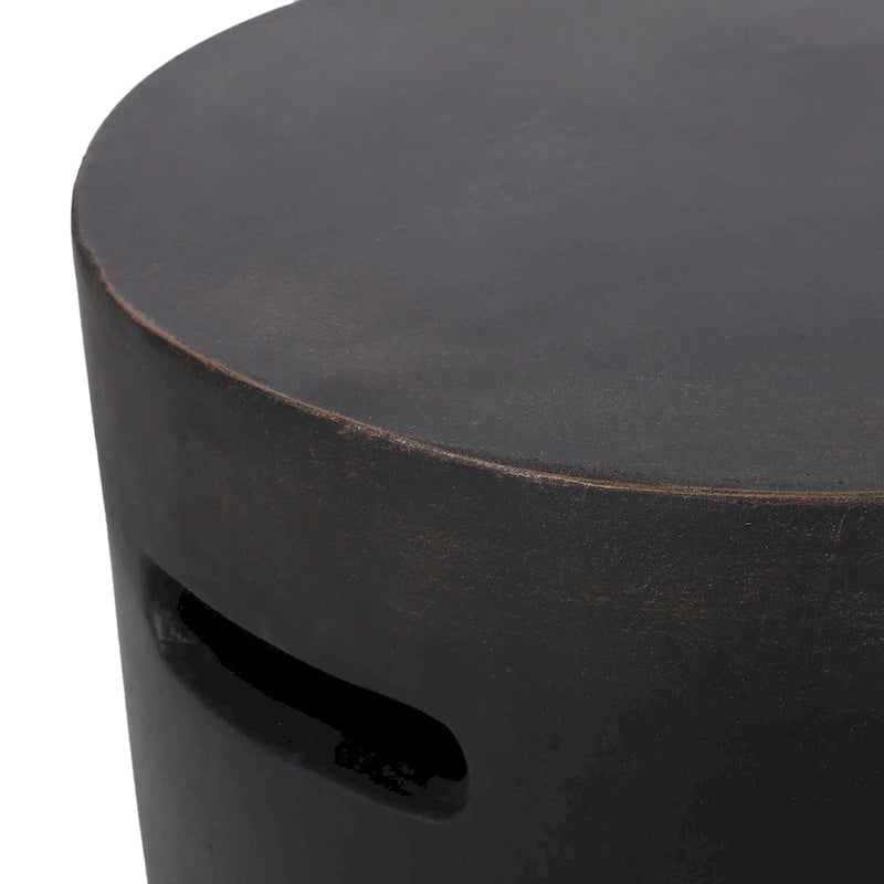 Table d'appoint d'extérieur légère en béton Akin par Christopher Knight Home