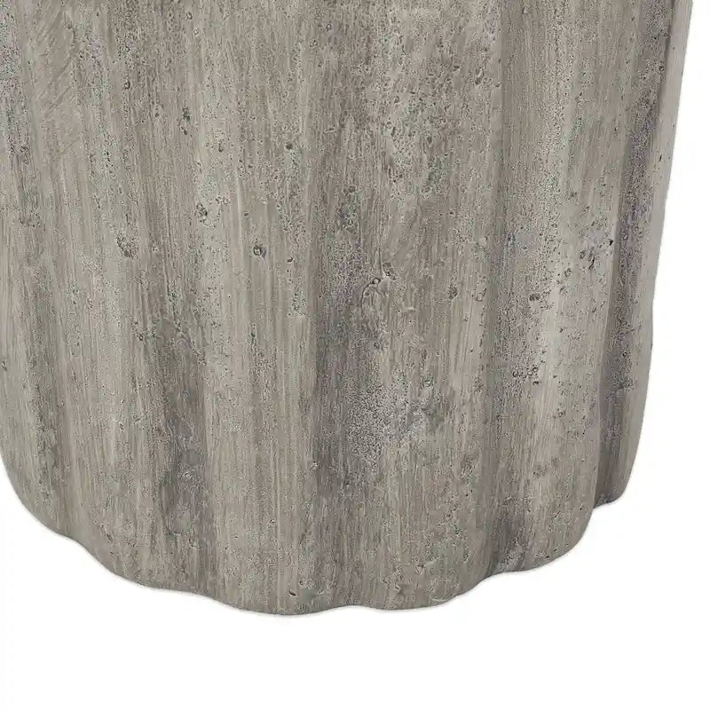 Table d'appoint Delphinus d'extérieur contemporaine en béton léger par Christopher Knight Home - 15,75 l x 15,75 P x 18,00 H