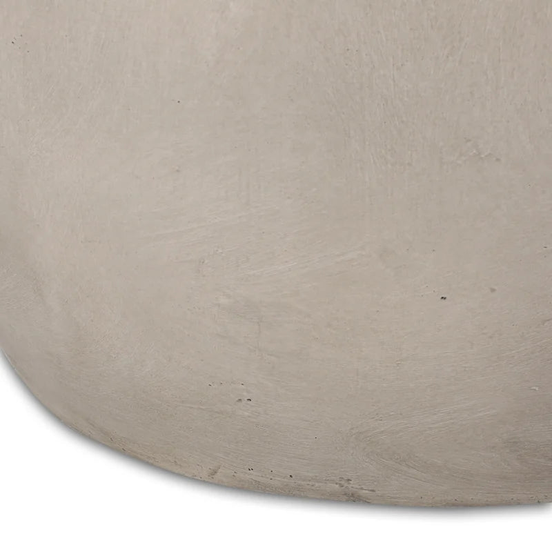 Table d'appoint en béton léger Gatsby de Christopher Knight Home