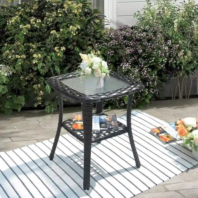 Table d'appoint d'extérieur en osier OVIOS avec plateau en verre