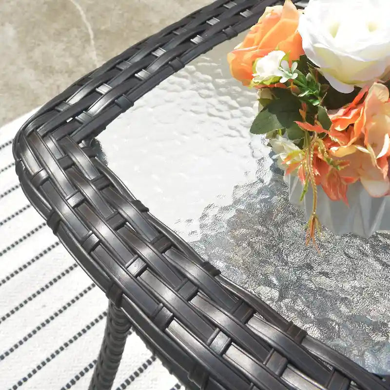 Table d'appoint d'extérieur en osier OVIOS avec plateau en verre