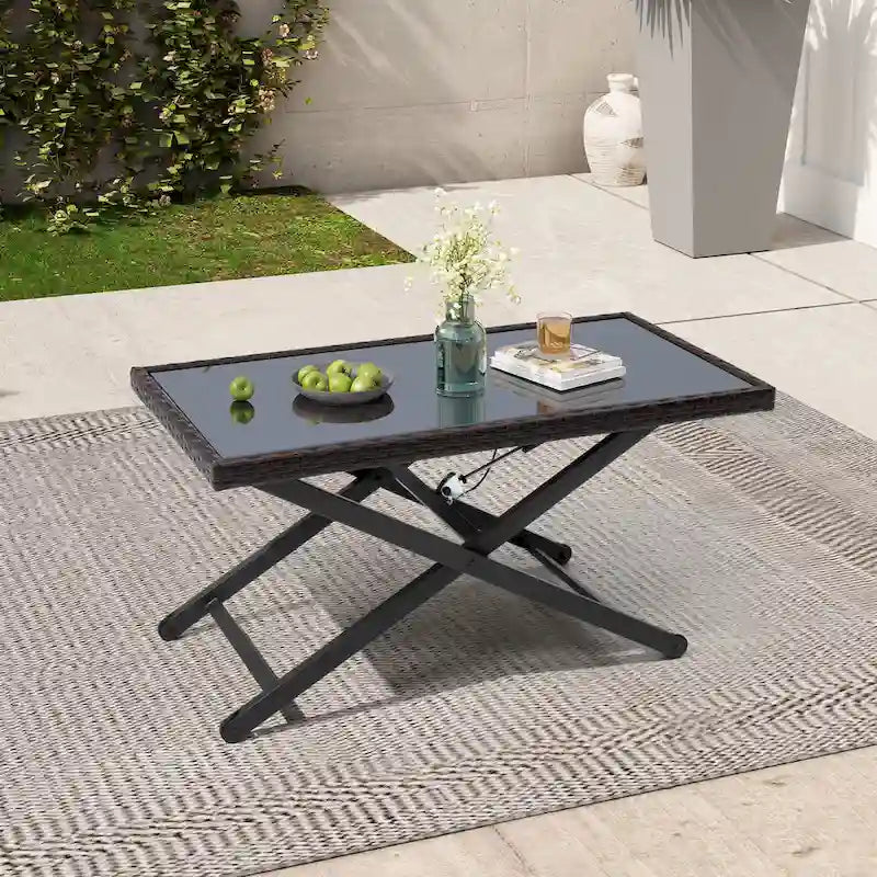 Table d'appoint de table basse d'extérieur compatible avec l'ensemble de conversation, en rotin PE et plateau en verre, hauteur réglable