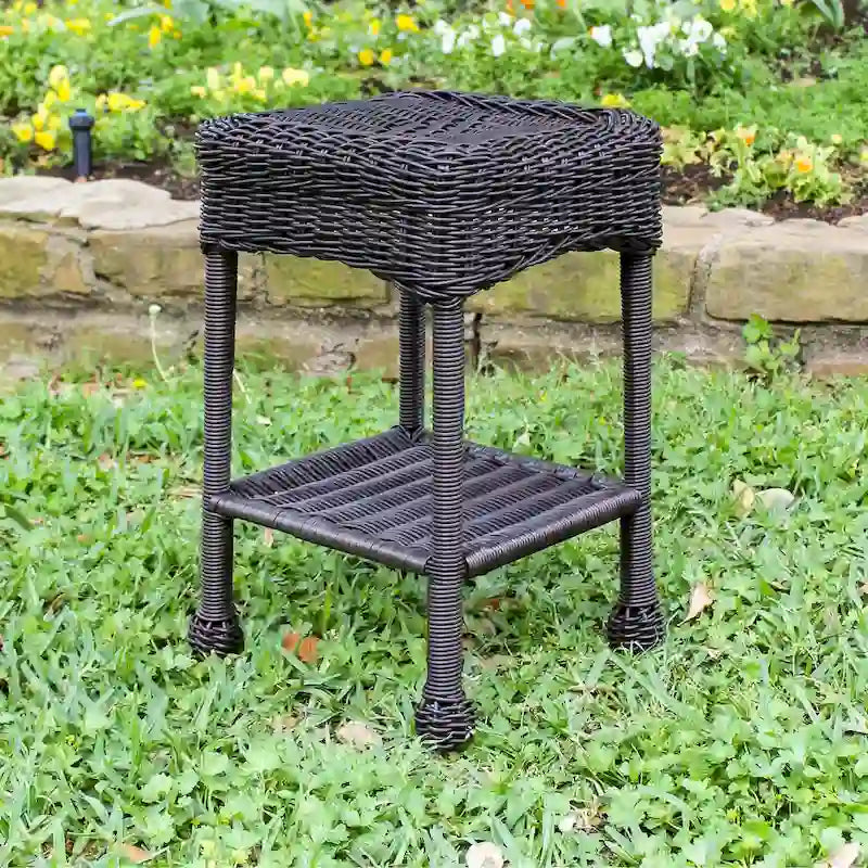 Table d'appoint en résine tressée Chelsea