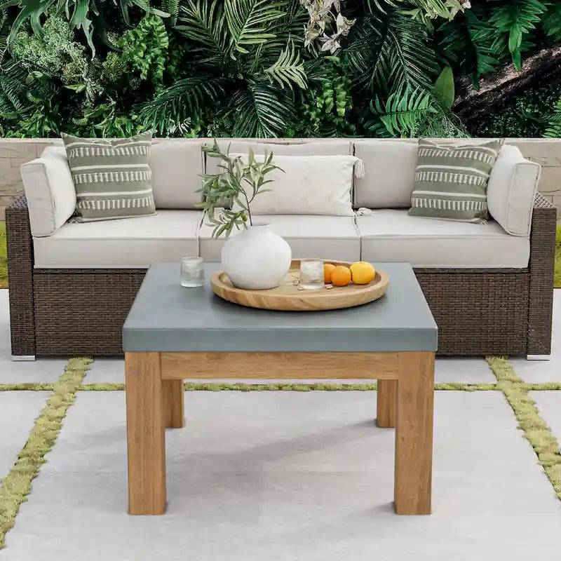 Table basse carrée d'extérieur en bois massif COSIEST