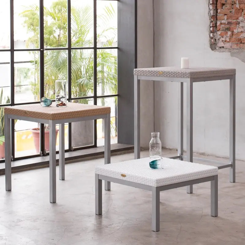 Table de bar Russ Resin tout temps avec pieds en aluminium