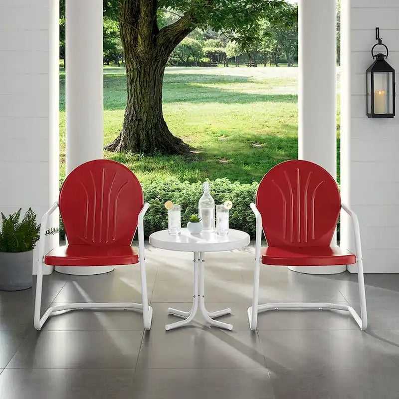 Ensemble de conversation extérieur 3 pièces en métal Crosley Griffith – Deux chaises au fini rouge avec table d'appoint au fini blanc