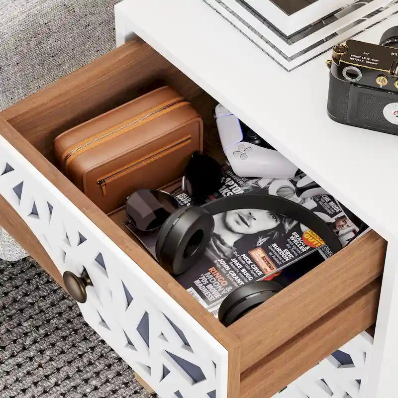 Table d'appoint ComfyStyle à 3 tiroirs motif texturé fait main