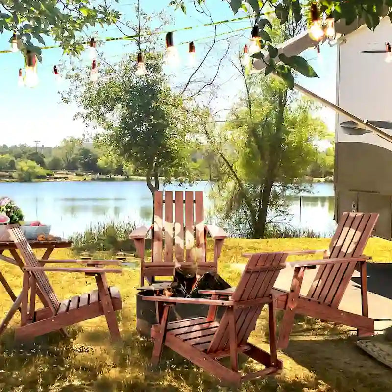 Chaise Adirondack moderne d'extérieur en bois d'acacia Westport, par JONATHAN Y