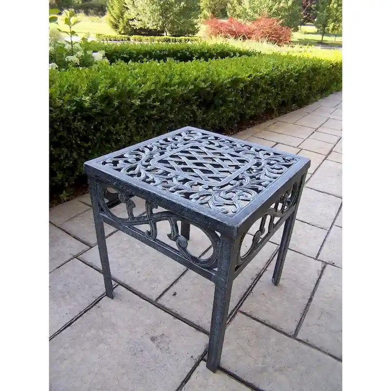 Table d'appoint carrée de 17 pouces en aluminium coulé Dakota