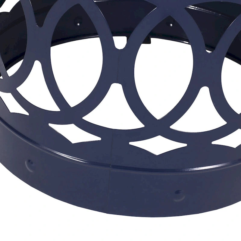 Table d'appoint en métal de style ajouré en fer forgé pour l'extérieur, par Christopher Knight Home