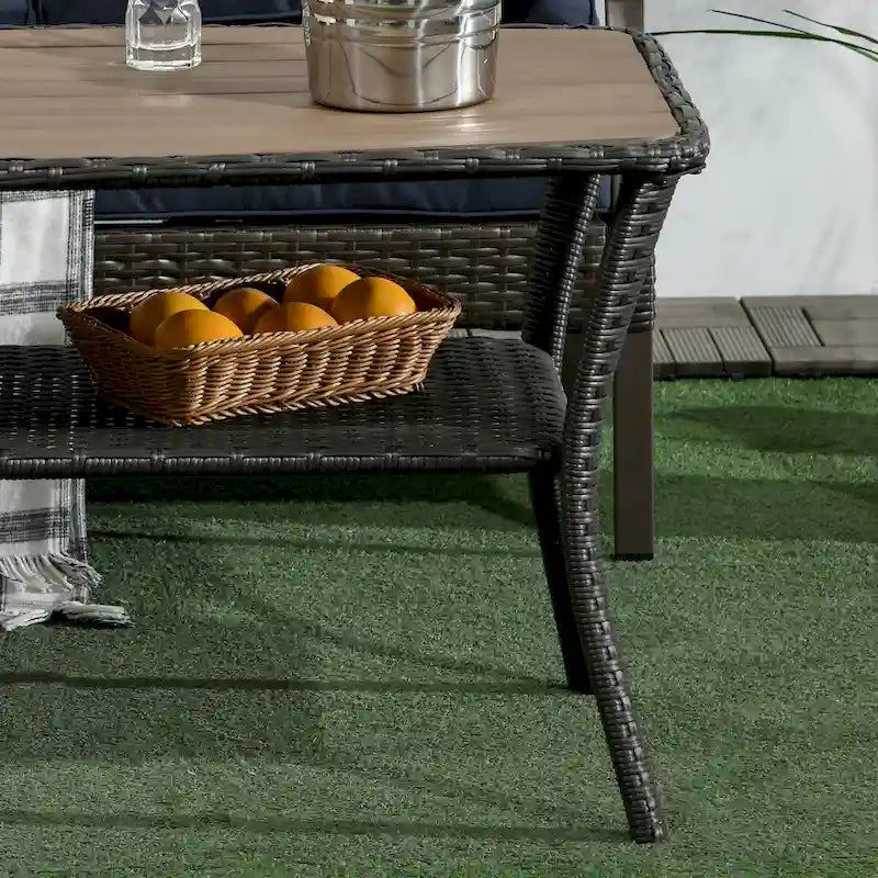 Table basse de patio en rotin PE avec étagère de rangement, table d'appoint d'extérieur à 2 niveaux avec plateau en composite bois-plastique