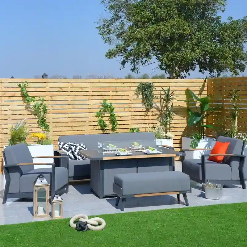 Ensemble de conversation en acrylique pour patio avec table brasero et barbecue
