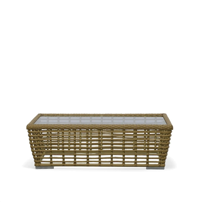 Table basse d'extérieur en verre et osier Ko Tao de Renava